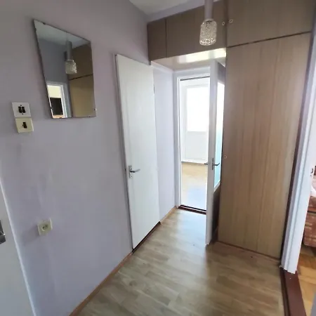 Tueri Apartment Apartman *